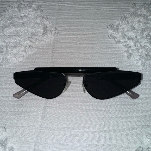 ASOS sunglasses - Picture 2 of 3